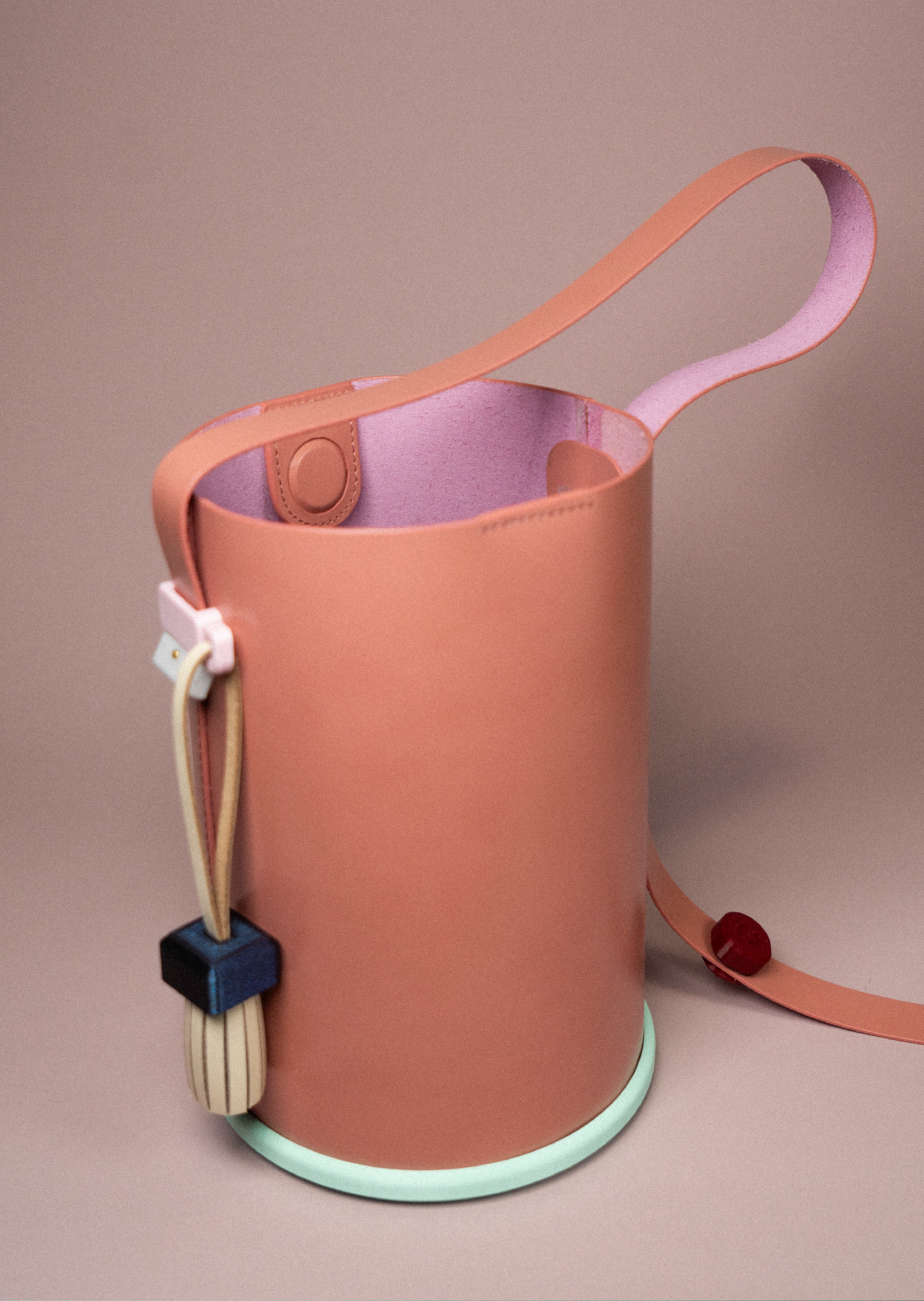 Pail Series 03
