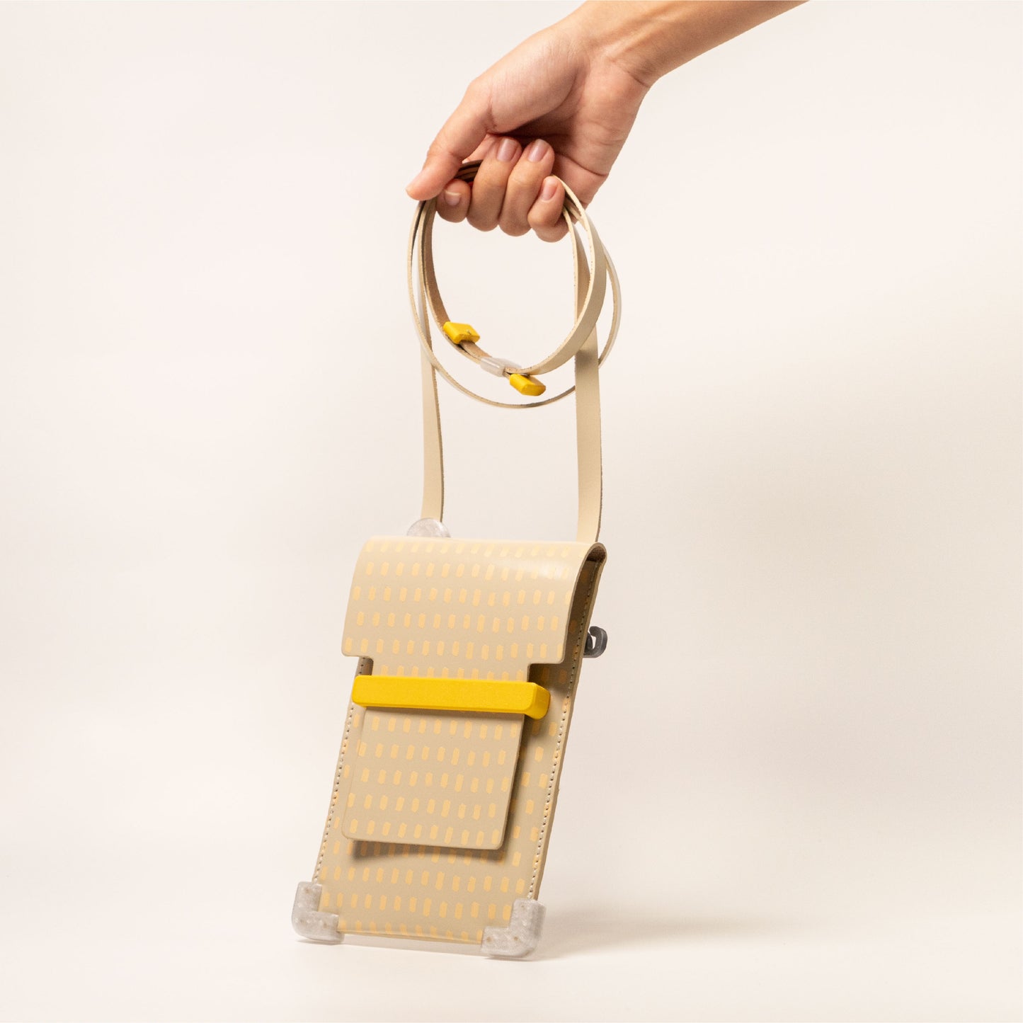 Towtow leather, tow-tow, towtow, leather, prints, bag 3D print, leathergoods, wallet, cardholder, bucket bag, screen printing, oil leather, 100% leather, TOW TOW, tow tow, digital fabrication