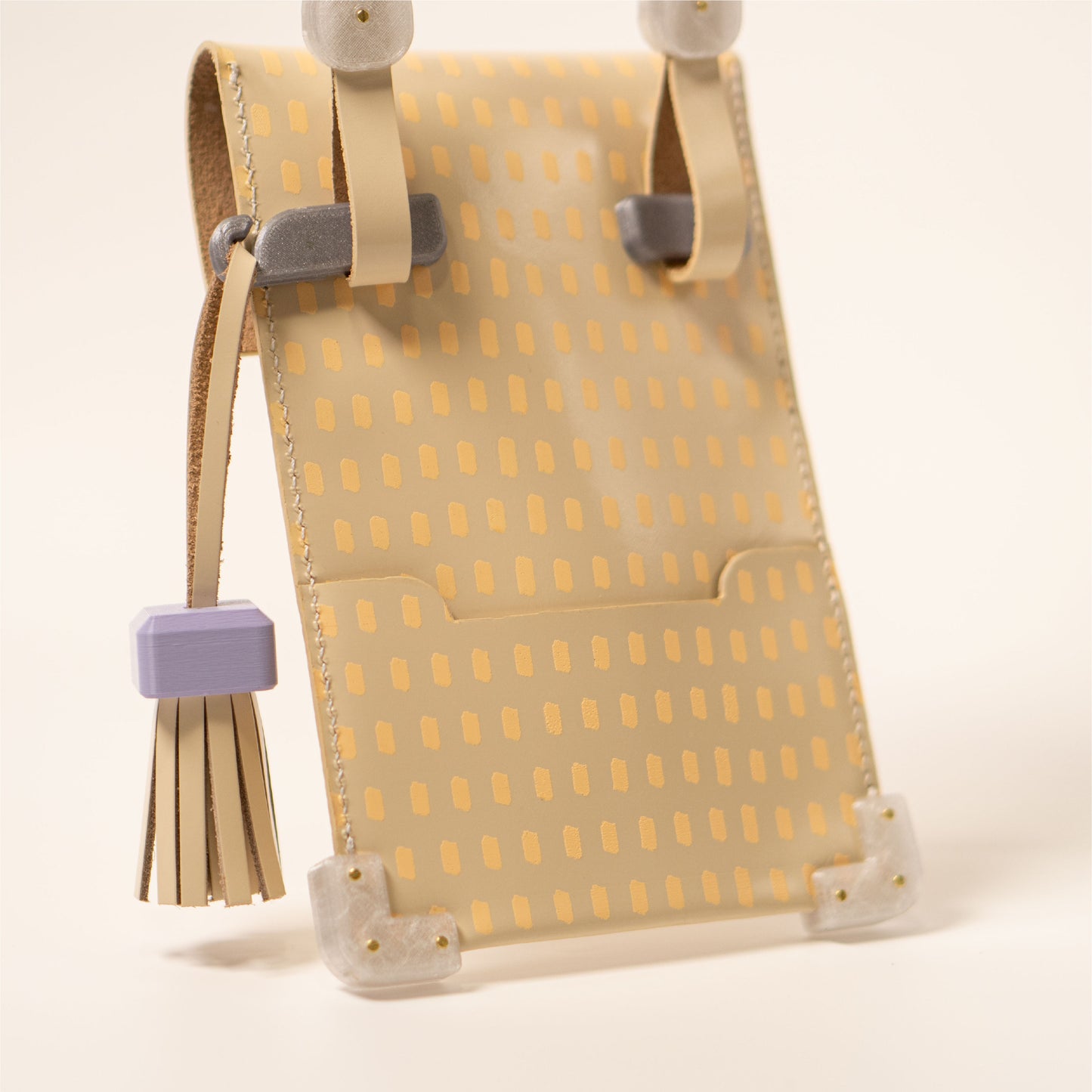 Towtow leather, tow-tow, towtow, leather, prints, bag 3D print, leathergoods, wallet, cardholder, bucket bag, screen printing, oil leather, 100% leather, TOW TOW, tow tow, digital fabrication